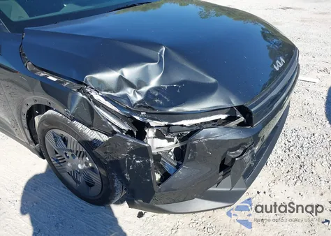 2025 Kia K4 Lx from USA, damaged, VIN 3KPFT4DE3SE035270